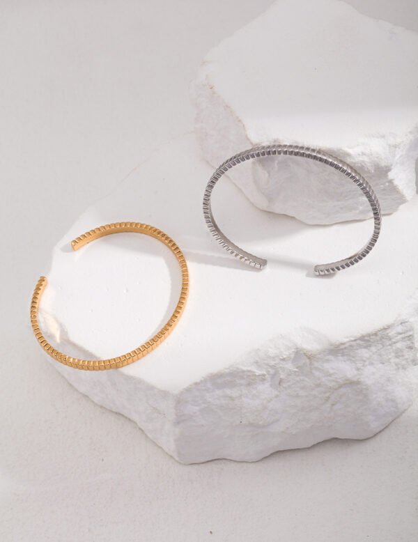 Sterling silver vertical stripe simple bracelet