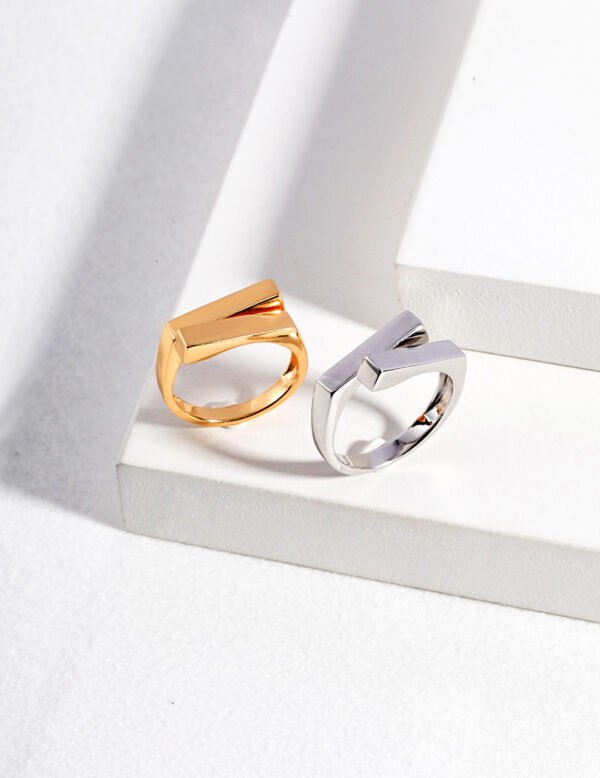 Simple modern design sterling silver ring
